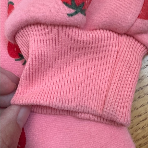 Lola + The Boys Strawberry Ruffle Set - Picture 5 of 15